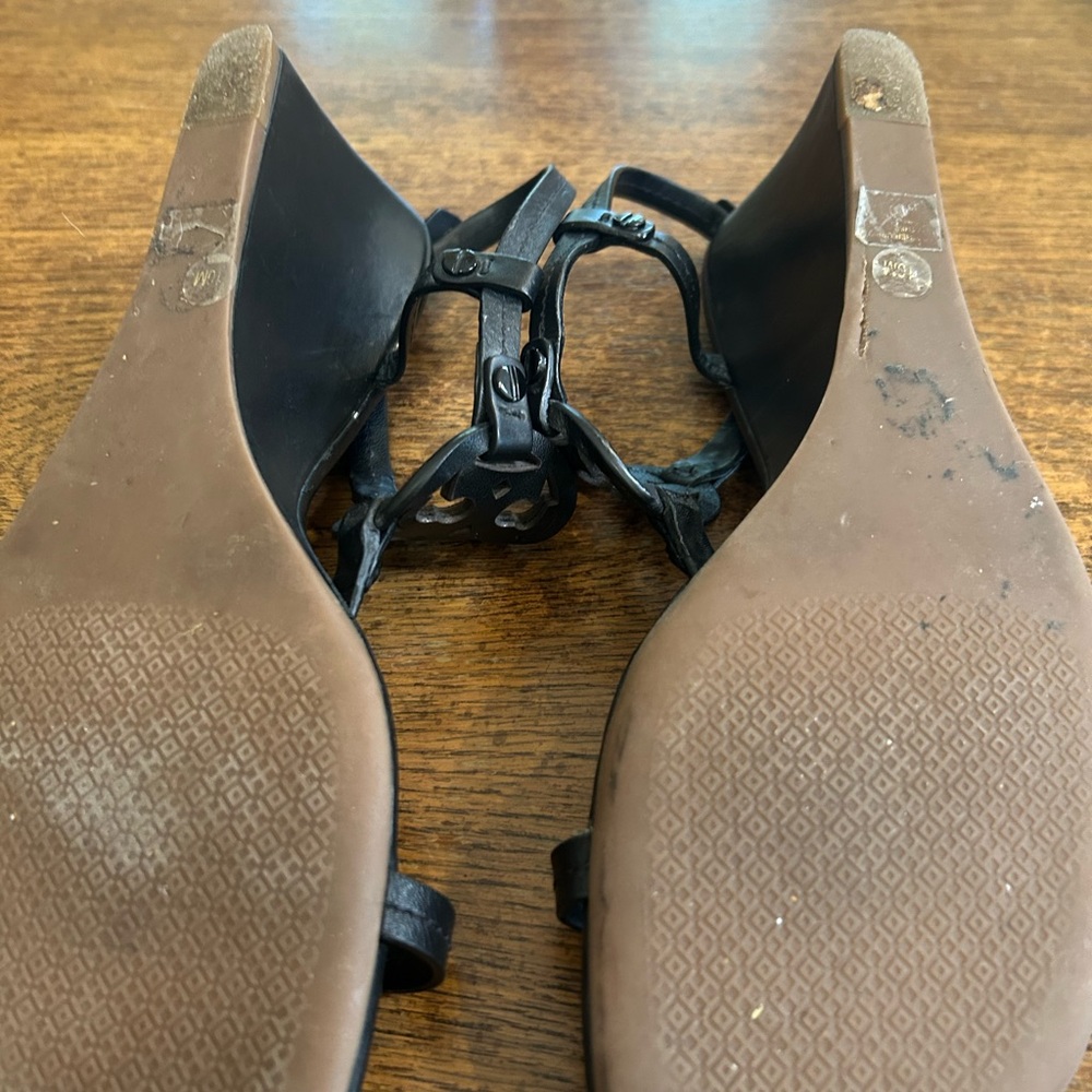 Tory Burch Black Leather Logo T-Strap Sandals - Picture 4 of 6